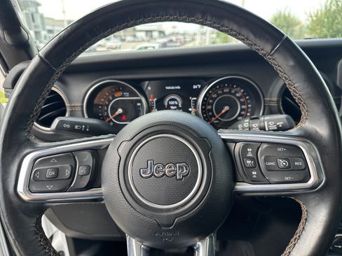 Used 2023 Jeep Wrangler Unlimited Sahara AWD/4WD image 14