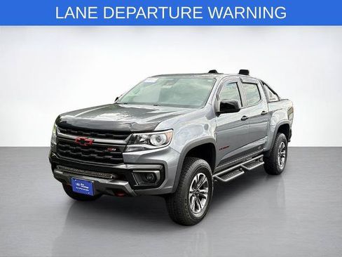 Used 2021 Chevrolet Colorado Z71 w/ Safety Package AWD/4WD image 3