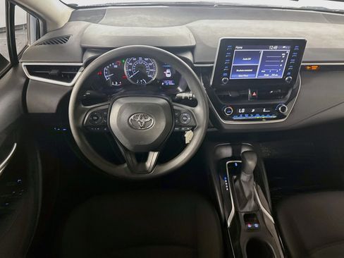 Used 2020 Toyota Corolla LE FWD image 25