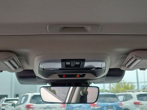 Used 2024 Subaru Crosstrek 2.5i Limited w/ Crosstrek Mirror Package image 20