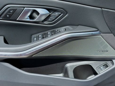 Used 2025 BMW 330i Sedan RWD image 22
