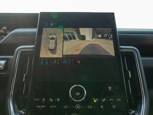 New 2026 GMC Yukon Denali w/ Advanced Technology Package AWD/4WD image 28