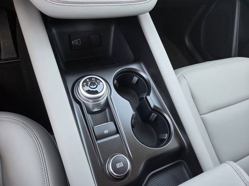 New 2026 Ford Explorer Active RWD image 9
