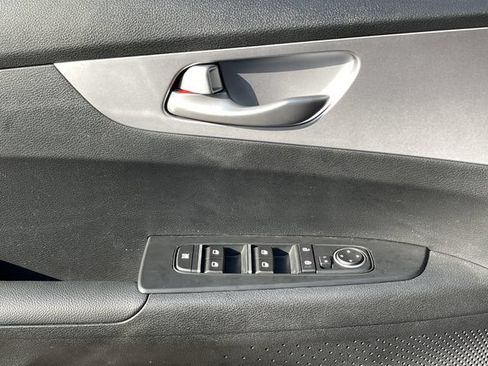 Used 2024 Kia Forte LXS FWD image 21
