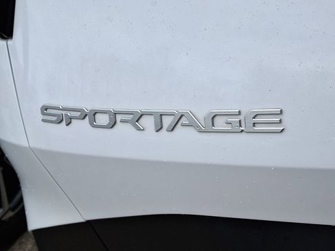 Certified 2023 Kia Sportage EX image 29