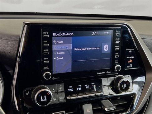 Used 2021 Toyota Highlander XLE image 15