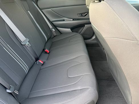 New 2025 Hyundai Elantra SEL image 21