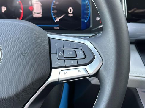 New 2025 Volkswagen Taos SEL image 14