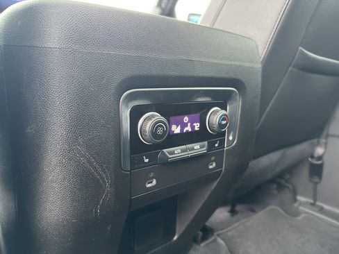 Used 2021 Chevrolet Tahoe Premier w/ Premium Package image 27