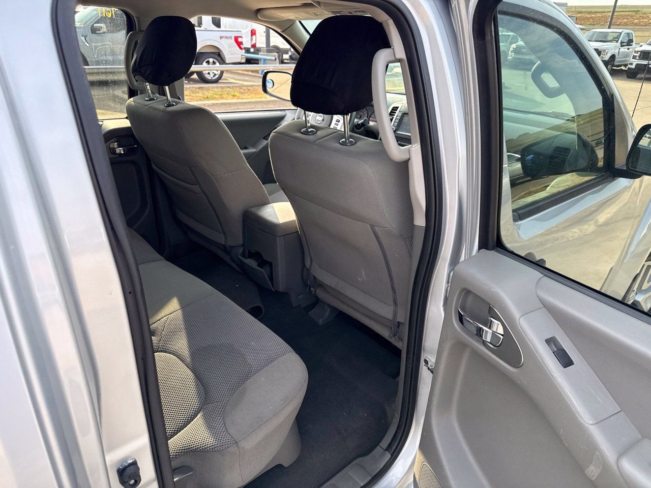 Used 2019 Nissan Frontier SV RWD image 12