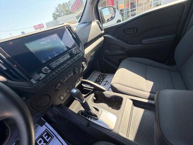 Used 2025 Nissan Frontier S RWD image 23