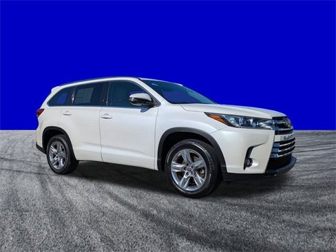 Used 2019 Toyota Highlander Limited image 2