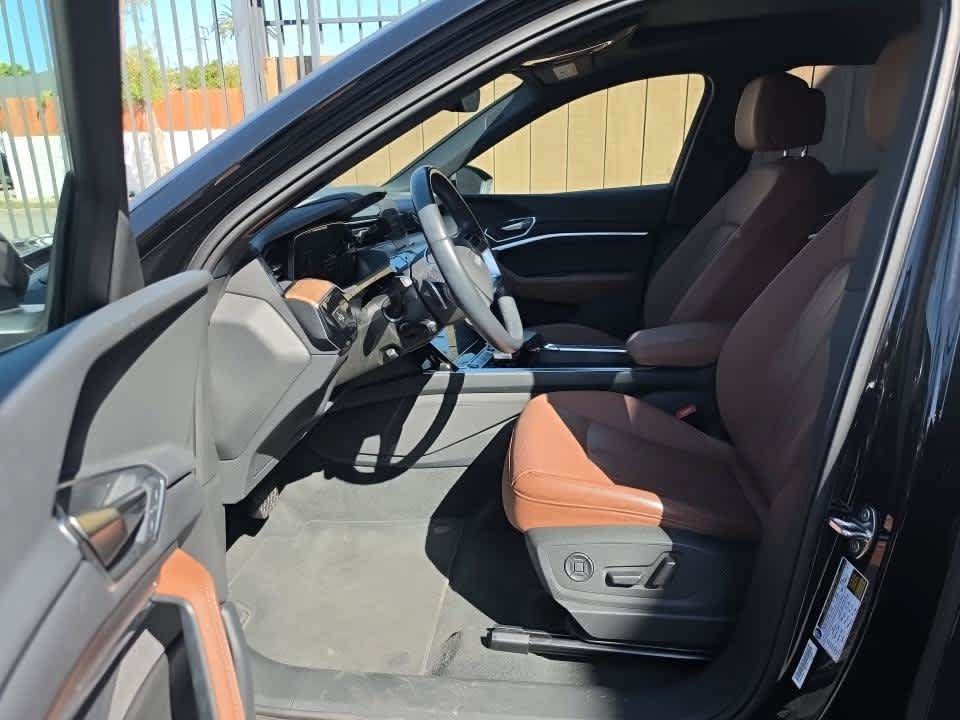 Used 2024 Audi Q8 e-tron Premium Plus AWD/4WD image 8