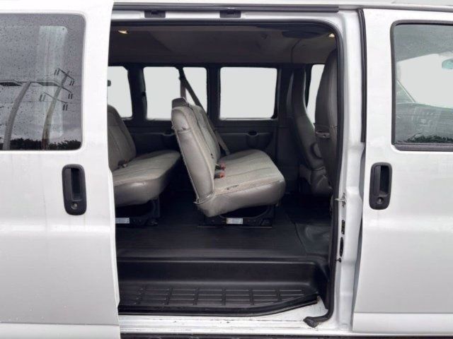 Used 2023 Chevrolet Express 3500 LS RWD image 18