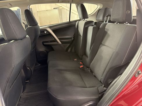 Used 2018 Toyota RAV4 XLE AWD/4WD image 22
