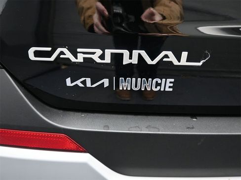 New 2026 Kia Carnival LXS image 10