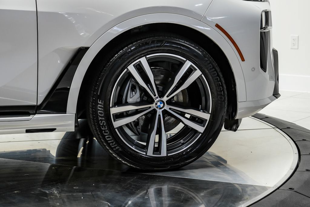 Used 2025 BMW X7 xDrive40i AWD/4WD image 67