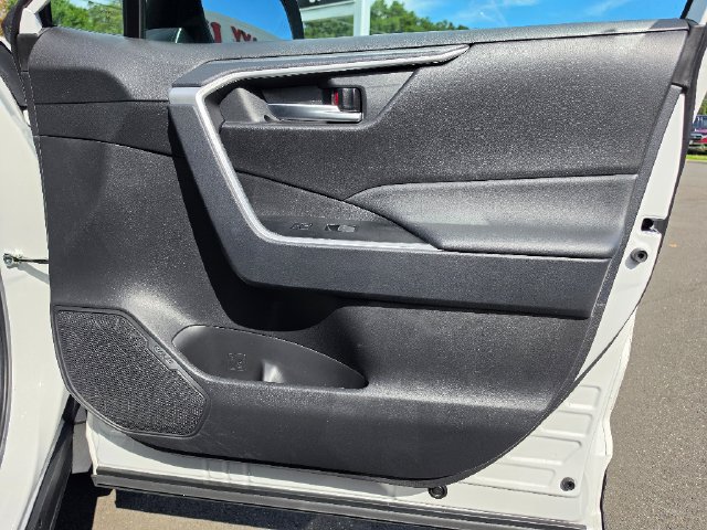 Used 2025 Toyota RAV4 XLE Premium w/ Weather Package AWD/4WD image 10