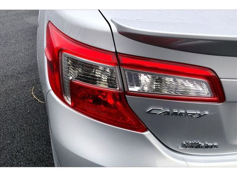 Used 2012 Toyota Camry SE image 29