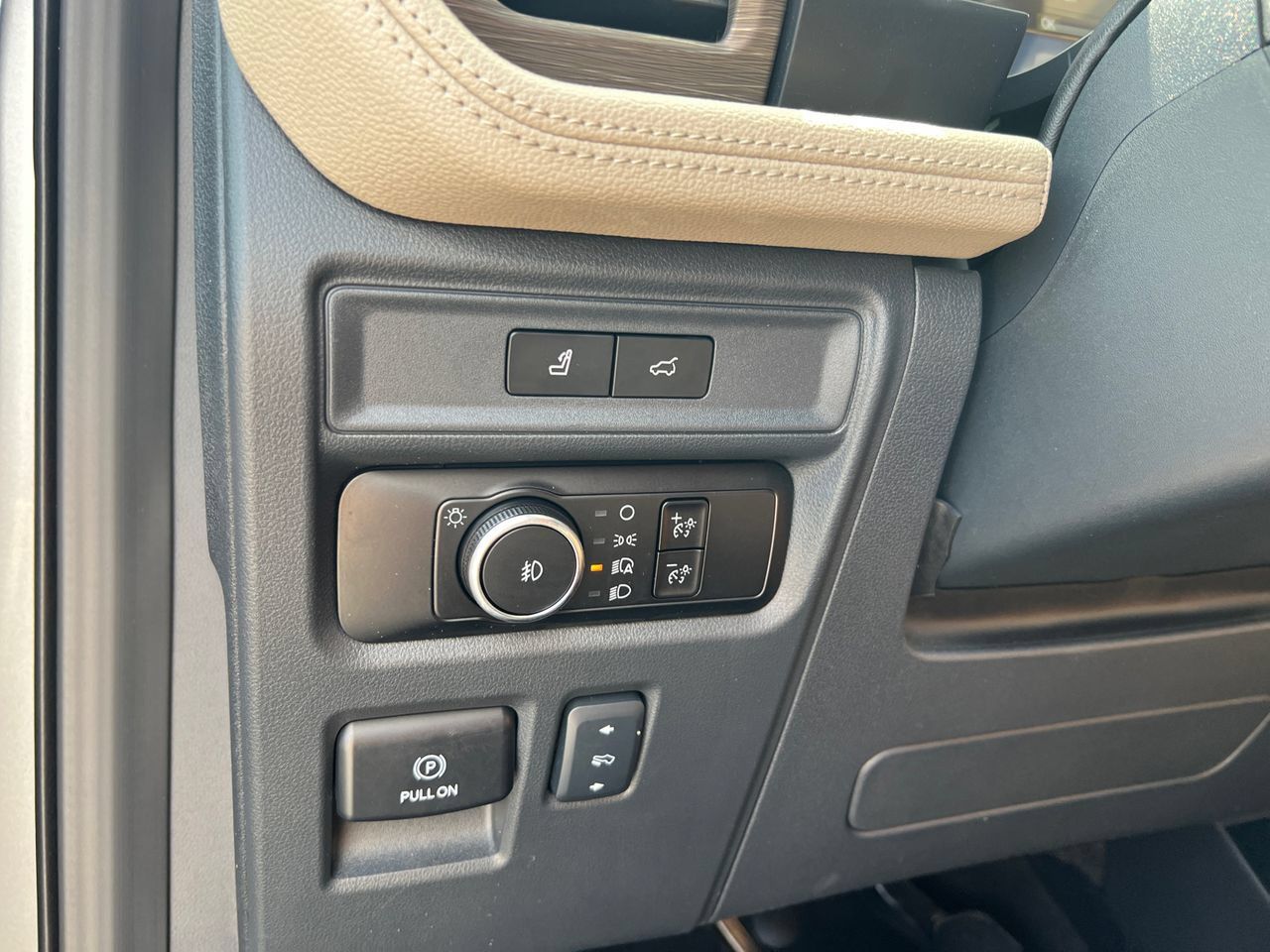 Certified 2024 Ford Expedition Limited RWD image 36