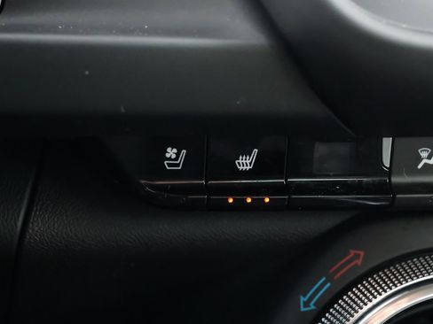 Used 2020 Chevrolet Camaro LT image 3