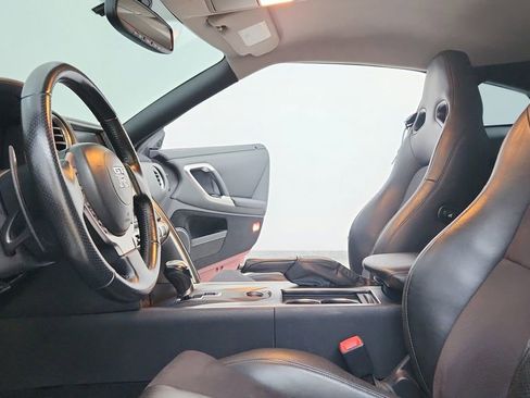 Used 2009 Nissan GT-R Premium image 14