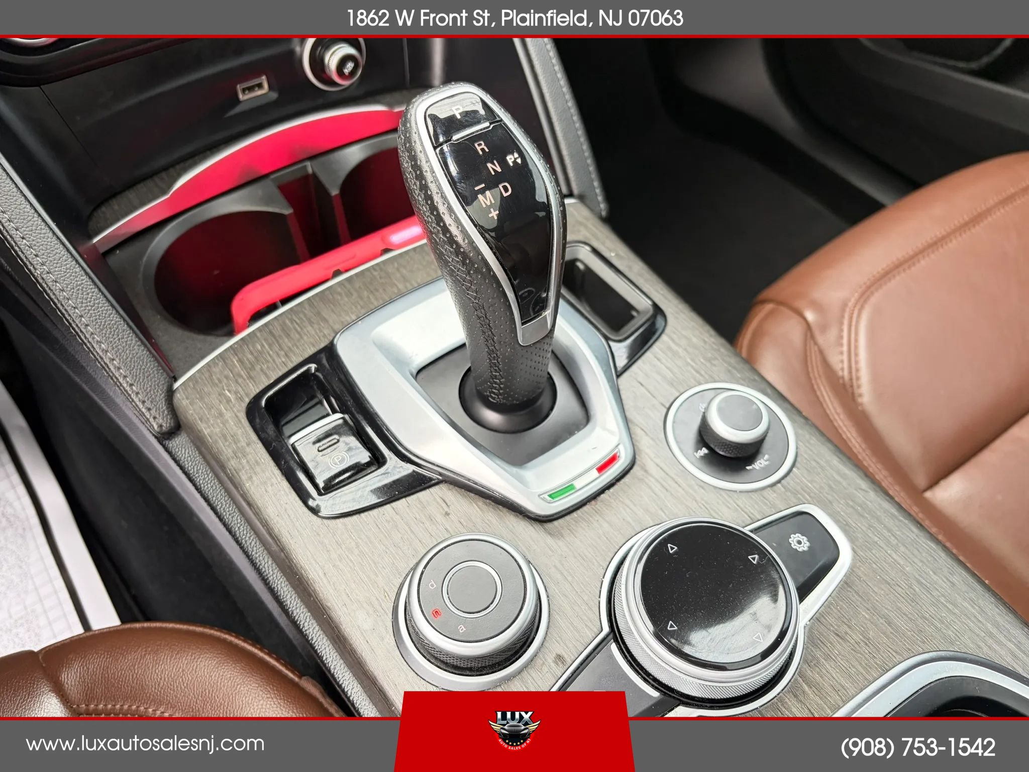 Used 2023 Alfa Romeo Stelvio Ti AWD/4WD image 33
