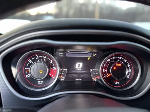 Used 2015 Dodge Challenger SRT w/ Technology Group image 18