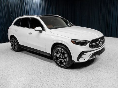 New 2026 Mercedes-Benz GLC 300 image 3