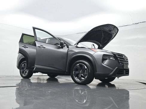Used 2024 Nissan Rogue SV AWD/4WD image 29