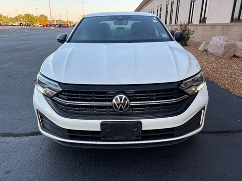 Used 2023 Volkswagen Jetta Sport FWD image 9