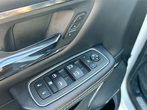 Used 2022 RAM 1500 Limited w/ Body-Colour Bumper Group image 23