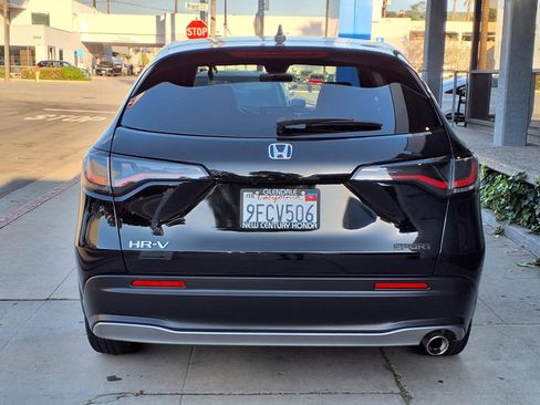 Used 2023 Honda HR-V Sport image 5