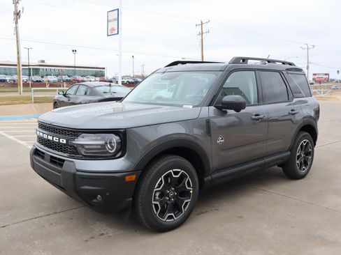 New 2025 Ford Bronco Sport Outer Banks w/ Outer Banks Tech Package+ AWD/4WD image 10
