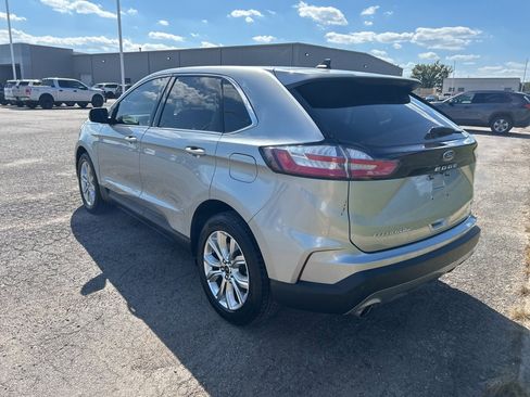 Used 2024 Ford Edge Titanium image 8