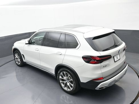 Used 2024 BMW X5 xDrive40i w/ Premium Package AWD/4WD image 34