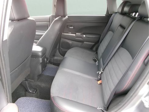 Used 2025 Mitsubishi Outlander Sport ES AWD/4WD image 10