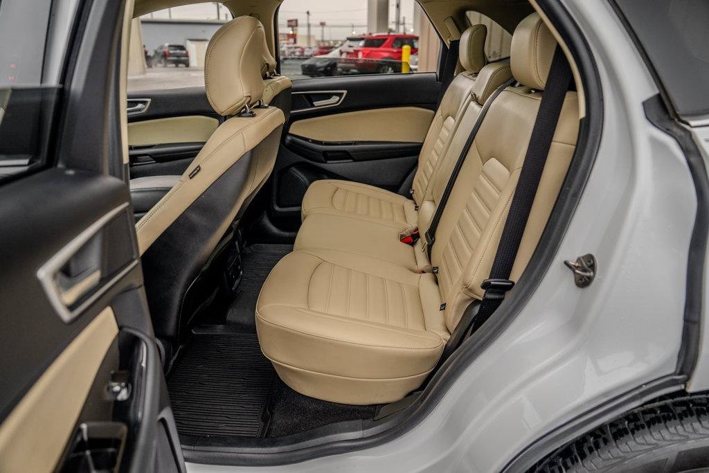 Used 2019 Ford Edge SEL w/ Equipment Group 201A FWD image 16