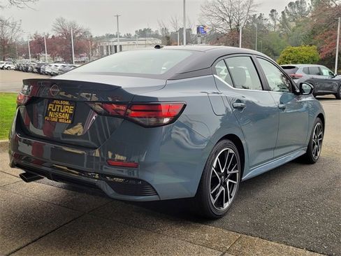 New 2025 Nissan Sentra SR image 4