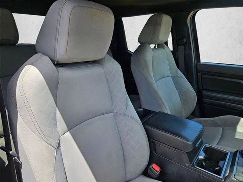 Used 2024 Toyota Tacoma SR5 AWD/4WD image 20