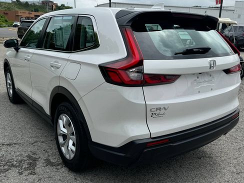 Used 2023 Honda CR-V LX image 5