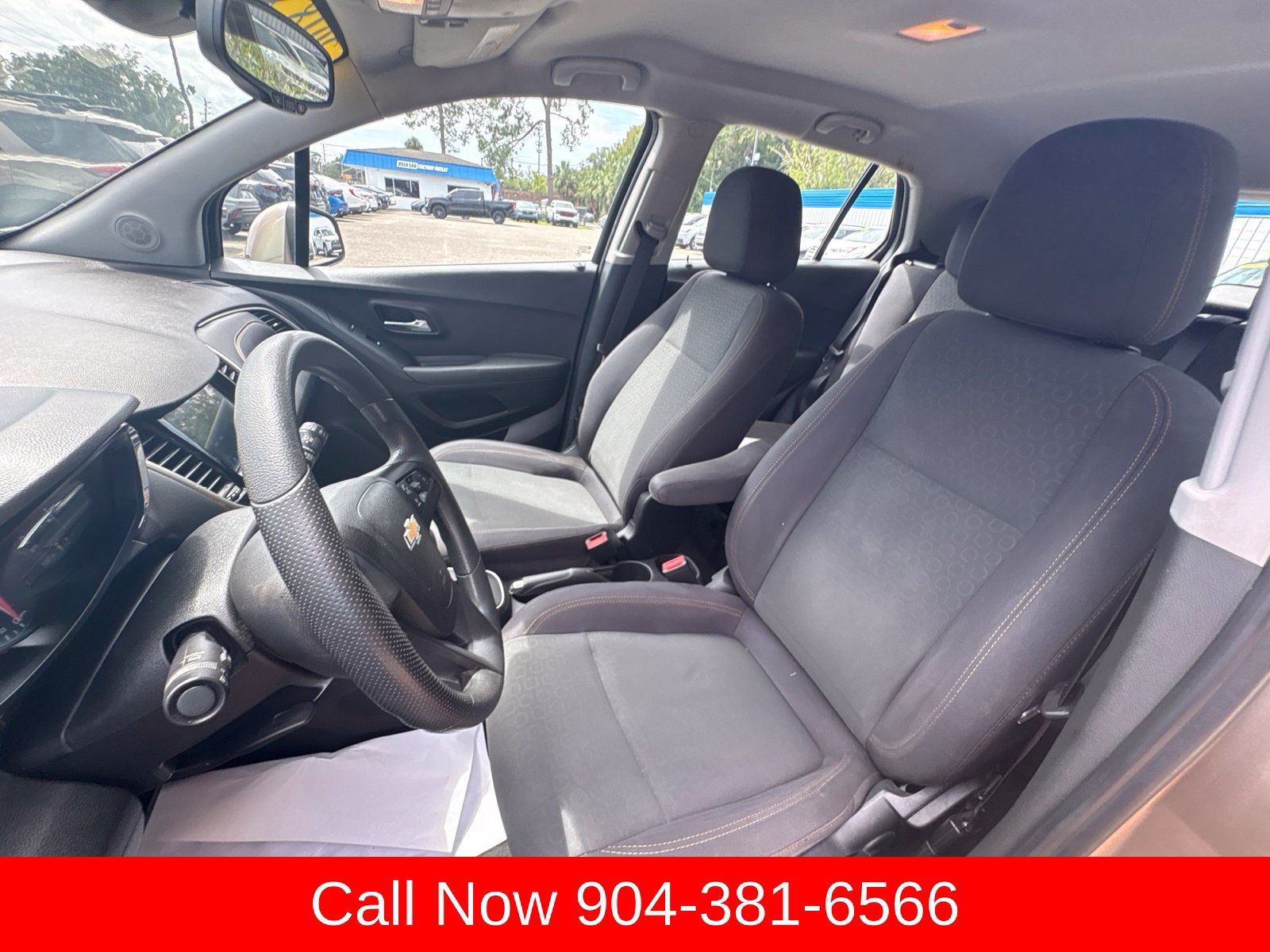 Used 2018 Chevrolet Trax LS w/ LPO, Cargo Package FWD image 15