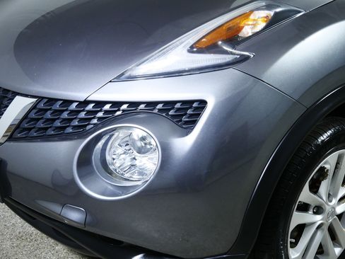 Used 2015 Nissan Juke S image 16