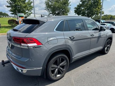 Used 2022 Volkswagen Atlas Cross Sport SEL R-Line AWD/4WD image 24