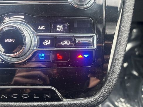 Used 2020 Lincoln Corsair Reserve w/ Equipment Group 201A image 21