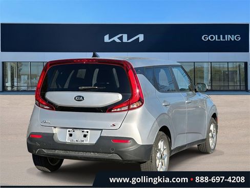 Used 2020 Kia Soul S image 3
