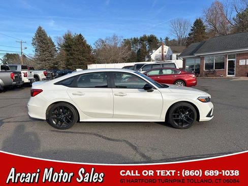 Used 2023 Honda Civic Sport image 6