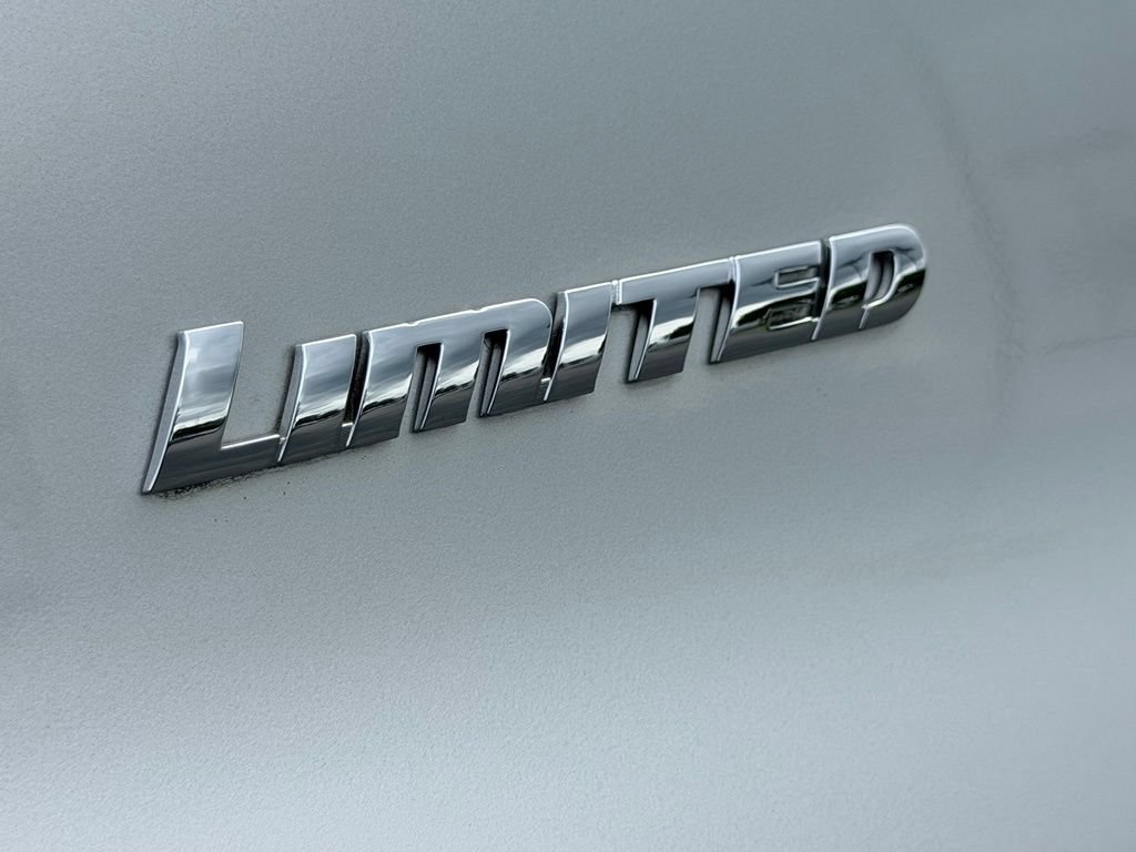 Used 2023 Toyota 4Runner Limited RWD image 6