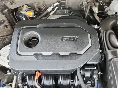 Used 2019 Hyundai Santa Fe Limited FWD image 18