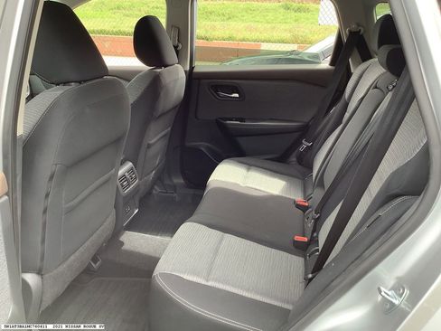Used 2021 Nissan Rogue SV FWD image 9